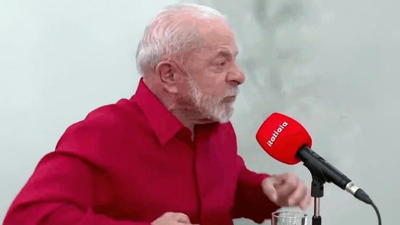 O presidente Lula (PT) durante entrevista à "Rádio Itatiaia"; o petista cumpre agenda em Minas Gerais nesta 6ª feira (29.ago)