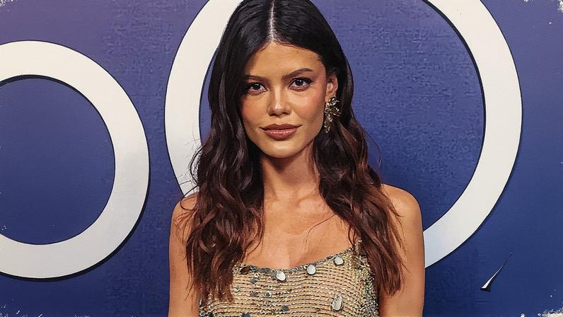 Vitória Strada em uma sessão de fotos (Foto: Reprodução)