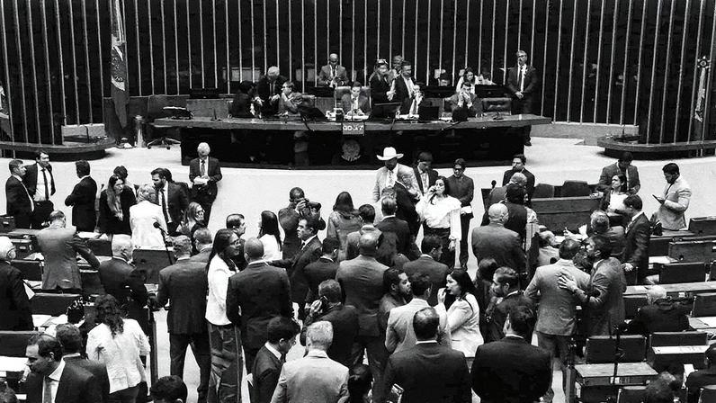 Plenário da Câmara dos Deputados durante votação da PEC da Blindagem em Brasília (DF) (Foto: Reprodução)