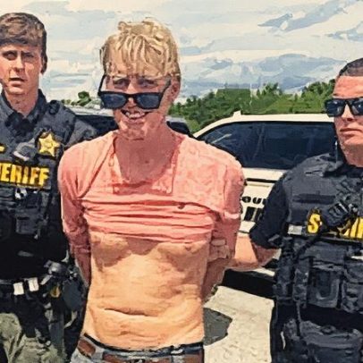 Juíza interrompe réu acusado de tentativa de assassinato de Trump em julgamento