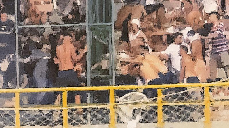 Briga entre torcidas do Ceará e Fortaleza interrompe partida do Campeonato Cearense de futsal (Foto: Reprodução)