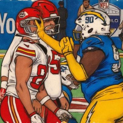 Jogador dos Chargers agride Travis Kelce em jogo dos Chiefs no Brasil e fãs reagem
