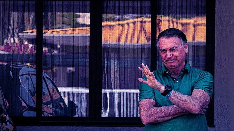 Ex-presidente brasileiro acena em sua residência em Brasília no dia do julgamento que resultou em sua condenação a 27 anos e 3 meses de prisão (Foto: Reprodução)