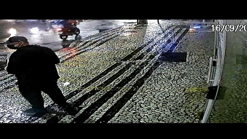 Homem lança explosivo em frente ao Consulado da China em Botafogo, Zona Sul do Rio (Foto: Reprodução)