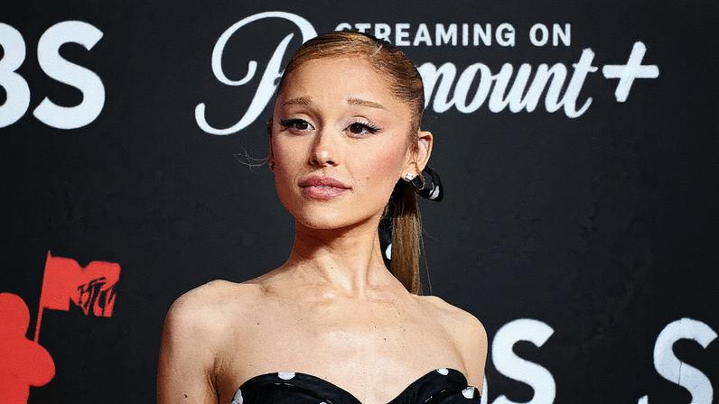 Ariana Grande anunciou datas adicionais para sua turnê Eternal Sunshine (Foto: Reprodução)