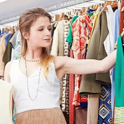 Mulher transforma investimento de US$ 800 em marca de moda de US$ 35 milhões anuais