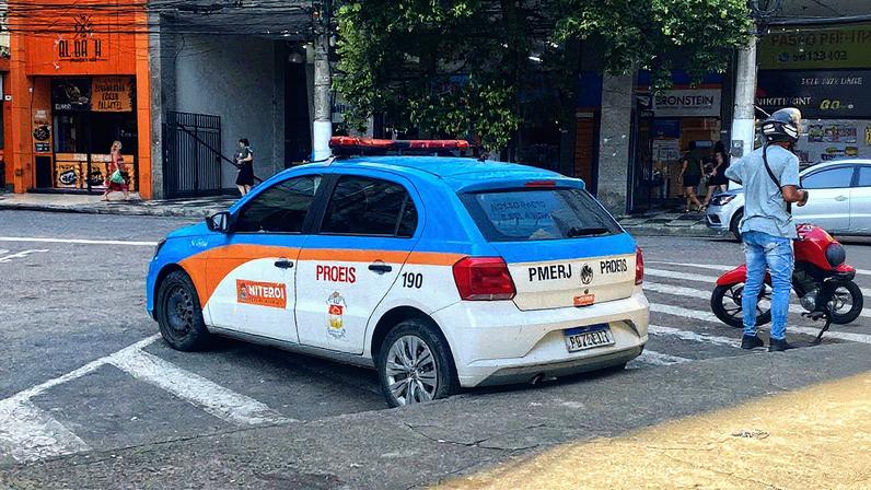 Patrulhamento intensificado com abordagens a pessoas e veículos pelo 12º BPM (Foto: Reprodução)