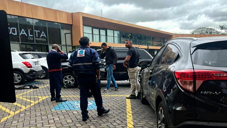 Homem foi baleado no estacionamento do shopping Bráz Leme Mall (Foto: Reprodução)