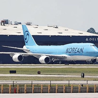 Avião com trabalhadores da Hyundai e LG parte em direção à Coreia do Sul