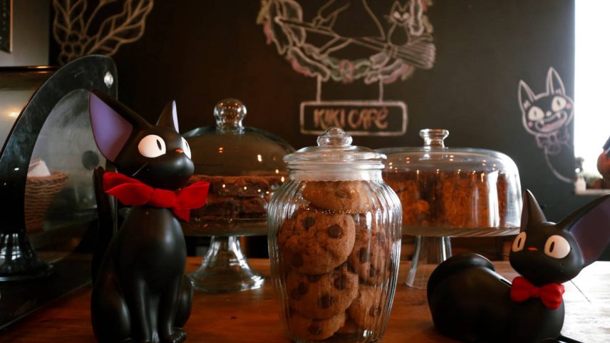 Ambiente do Kiki Café, inspirado no Studio Ghibli