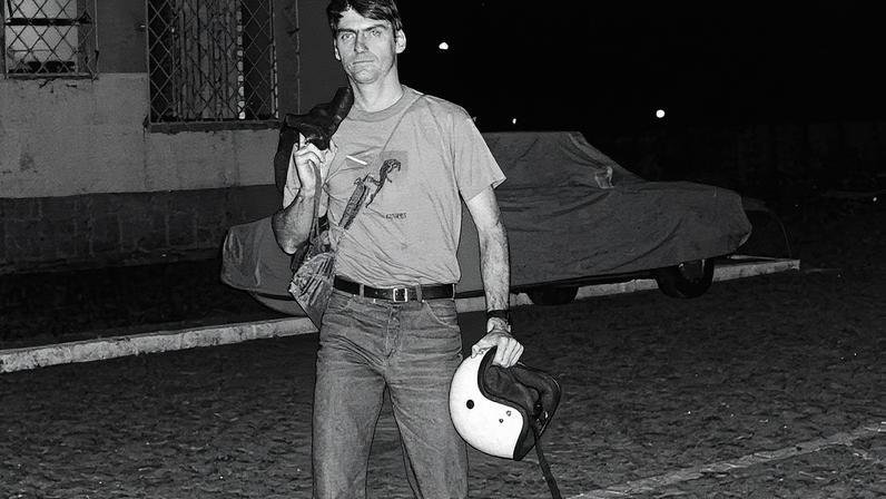 Capitão Jair Bolsonaro durante sua candidatura a vereador pelo Partido Democrata Cristão em 1988 (Foto: Reprodução)