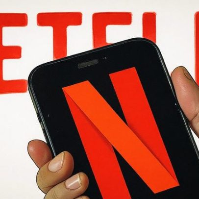 Investidores adotam estratégia de 'covered call' para lucrar com ações da Netflix