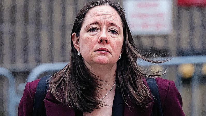 Maurene Comey, procuradora assistente dos EUA, chega ao tribunal federal durante o julgamento de Sean "Diddy" Combs por tráfico sexual e conspiração de extorsão em Manhattan, Nova York (Foto: Reprodução)