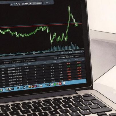 Mercados reagem a dados da China e feriado nos EUA nesta segunda-feira