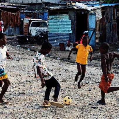 Ataque com drones em festa de aniversário deixa oito crianças mortas no Haiti