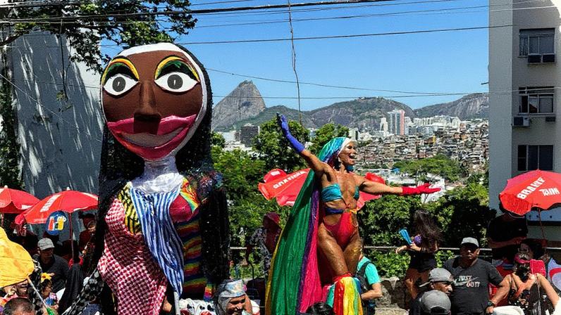 Bloco das Carmelitas desfila em Santa Teresa (Foto: Reprodução)