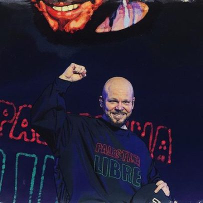 Rapper provoca reflexão sobre Palestina com rimas impactantes no Zócalo de Cidade do México