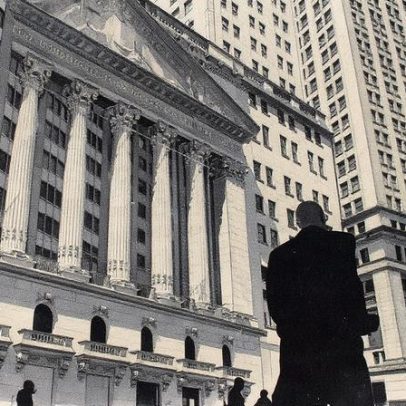 Dow Jones Futuro avança após redução de juros pelo Fed e novos cortes previstos