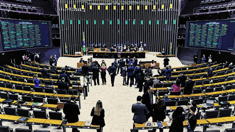 Plenário da Câmara dos Deputados durante sessão de votação (Foto: Reprodução)