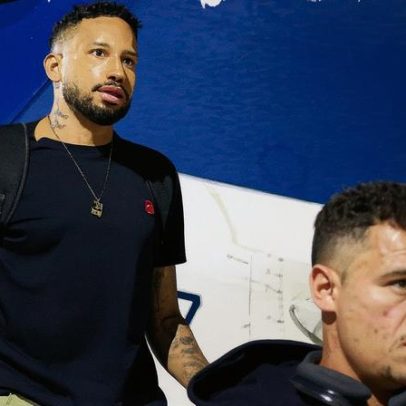 Jair tem lesões múltiplas no joelho e está fora do Vasco sem previsão de retorno