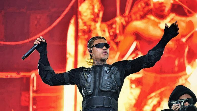 MC Cabelinho se apresenta em um festival de música (Foto: Reprodução)