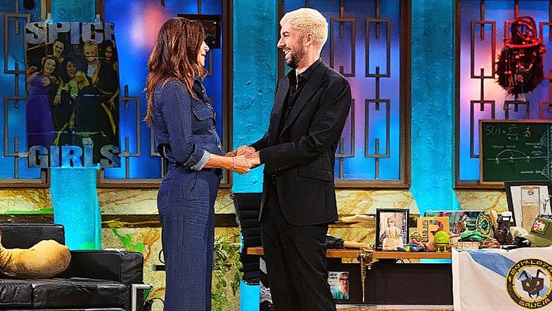 Mariló Montero e David Broncano aparecem juntos em um programa de televisão chamado 'La revuelta' (Foto: Reprodução)