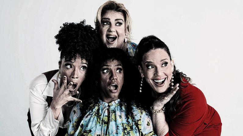 Jéssica Ellen, Helga Nemeczyk, Maria Bia e Giovana Zotti posam juntas em uma foto (Foto: Reprodução)