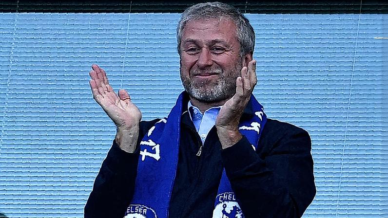 Magnata russo Roman Abramovich, conhecido por sua fortuna no setor do petróleo, coloca à venda seus bens em Londres, incluindo o Chelsea Football Club (Foto: Reprodução)
