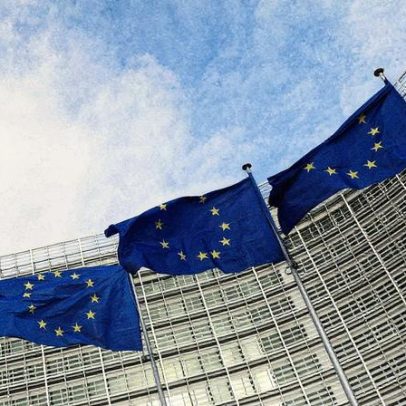 União Europeia investiga Apple, Google e Microsoft por fraudes financeiras online