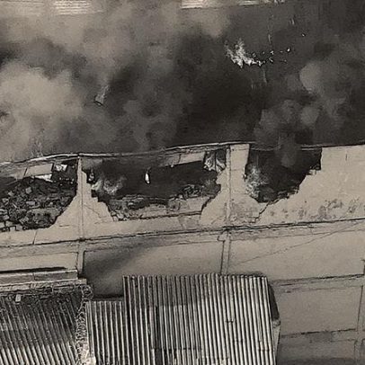 Incêndio consome imóvel comercial na Zona Sudoeste do Rio de Janeiro