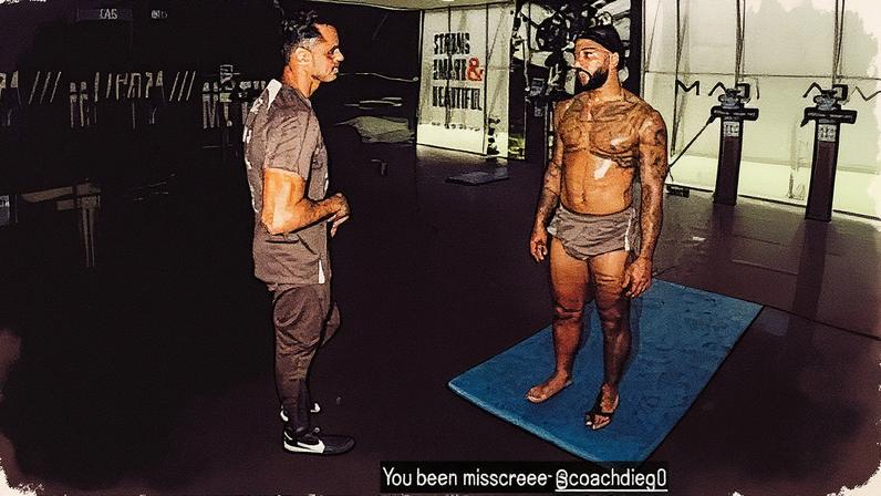 Postagem de Memphis Depay gera repercussão nos bastidores do Corinthians (Foto: Reprodução)