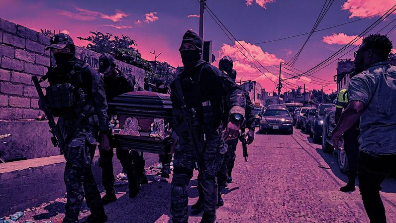 Funeral de policiais haitianos assassinados por bandas armadas em 6 de setembro (Foto: Reprodução)