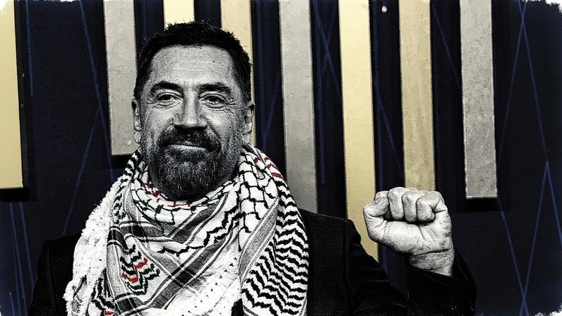 Javier Bardem segura um cartaz com a mensagem "Palestina Livre" (Foto: Reprodução)