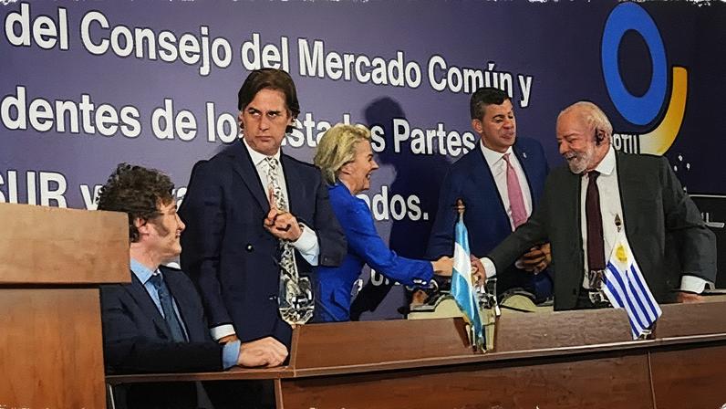 Presidentes da Argentina, Uruguai, Brasil e Paraguai, junto com a presidenta da Comissão Europeia, Ursula von der Leyen, em dezembro do ano passado (Foto: Reprodução)