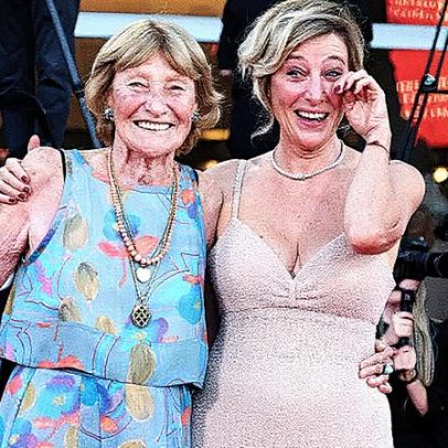Valeria Bruni emociona público ao levar mãe ao tapete vermelho em Veneza 2025