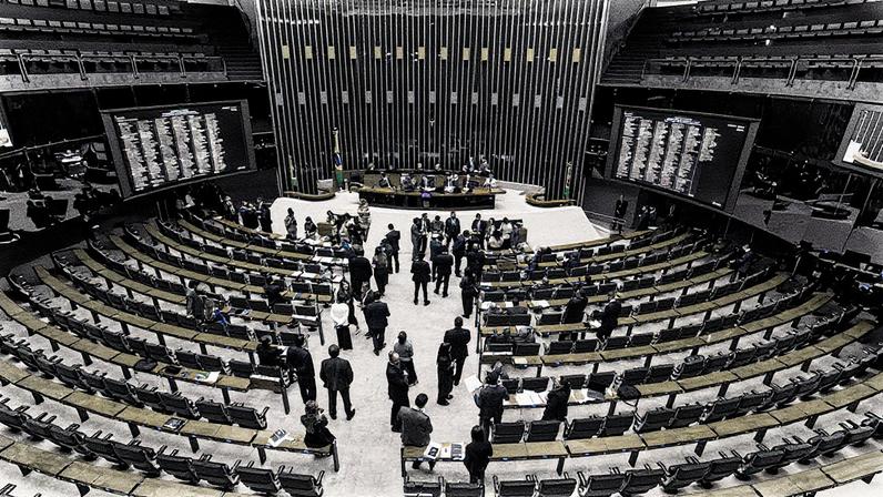 Plenário da Câmara durante votação (Foto: Reprodução)