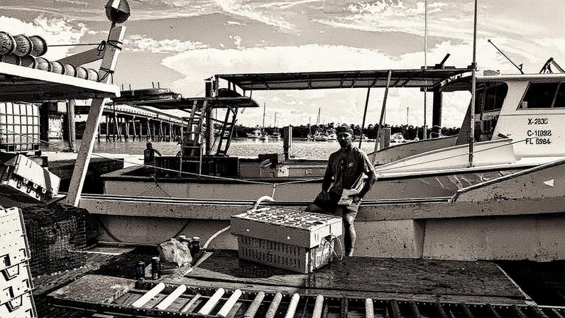 Ryan Irwin, pescador e capitão de barco, em Marathon, Florida Keys, no dia 29 de agosto (Foto: Reprodução)