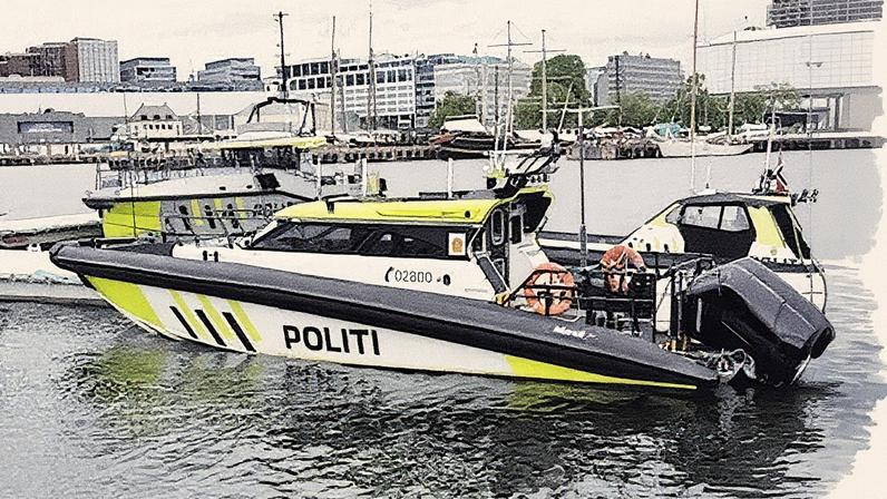 Barco da polícia norueguesa no porto de Oslo em 24 de agosto (Foto: Reprodução)