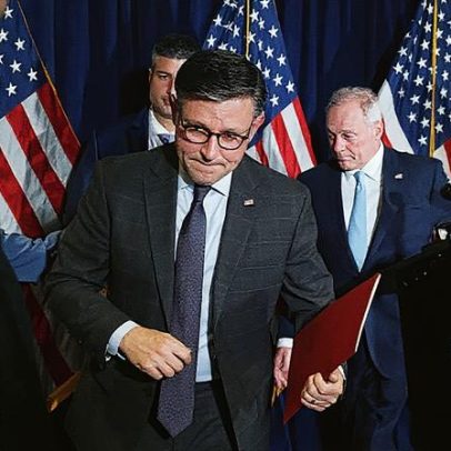 Democratas enfrentam desafio ao vincular shutdown a subsídios do ACA