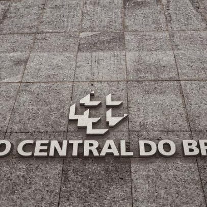 Centrão busca poder para Congresso destituir liderança do Banco Central