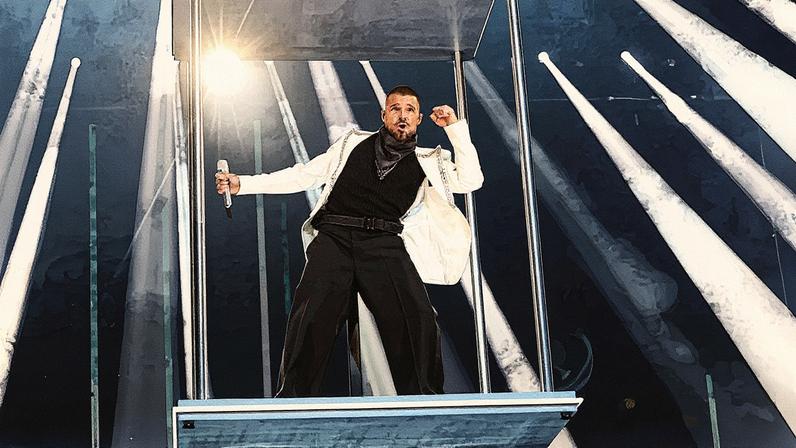 Ricky Martin se apresentou com "Livin' La Vida Loca", "The Cup of Life" e outros sucessos no VMA de 2025 (Foto: Reprodução)