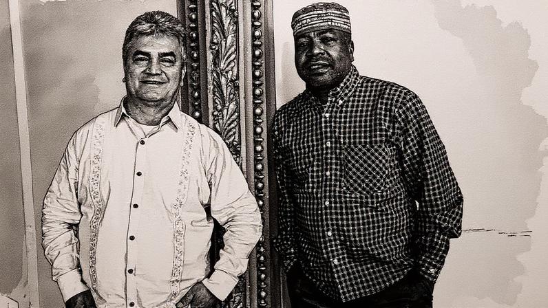Dois padres, Albeiro Parra e Johnny Milton Córdoba, participam de um evento no Círculo de Bellas Artes em Madrid, defendendo os direitos humanos na Colômbia (Foto: Reprodução)