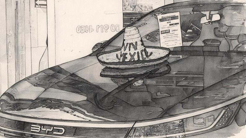 Carro da BYD em exposição no México, com destaque para tarifas mais altas aplicáveis a produtos de países sem acordo comercial (Foto: Reprodução)
