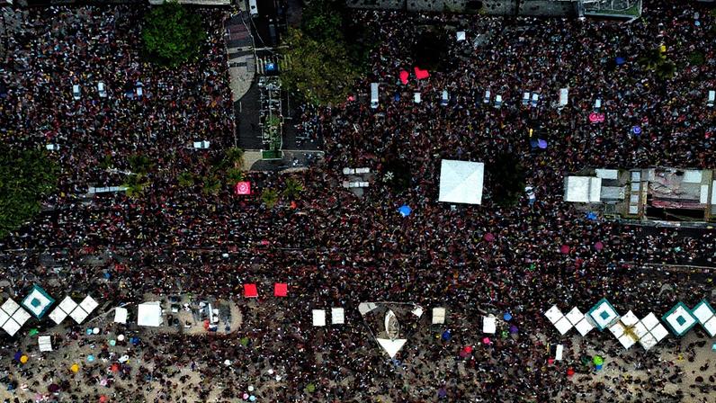 Ato contra a PEC da Blindagem e o PL da Anistia em Copacabana (Foto: Reprodução)