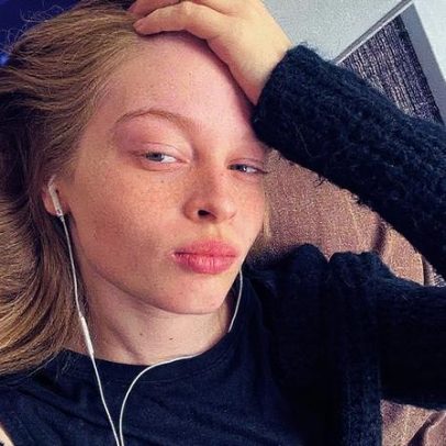 Vivian Musk se disfarça em público devido a desavença com o pai bilionário