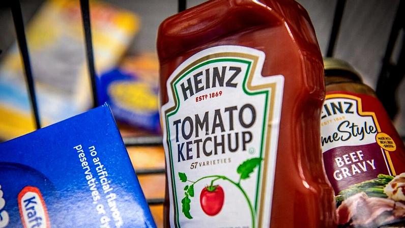 A fusão da Kraft Heinz há uma década uniu Buffett com Jorge Paulo Lemann, Marcel Telles e Carlos Alberto Sicupira (Foto: Reprodução)