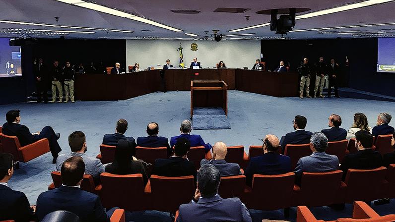 Primeira Turma do STF durante julgamento do 'núcleo crucial' da trama golpista (Foto: Reprodução)