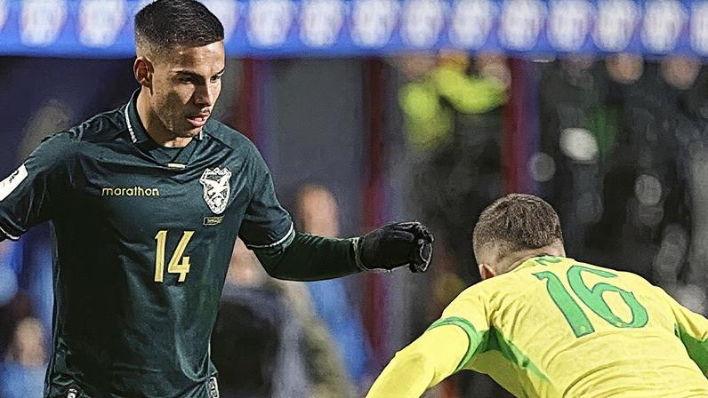 Lance de jogo entre as seleções da Bolívia e do Brasil durante as Eliminatórias (Foto: Reprodução)