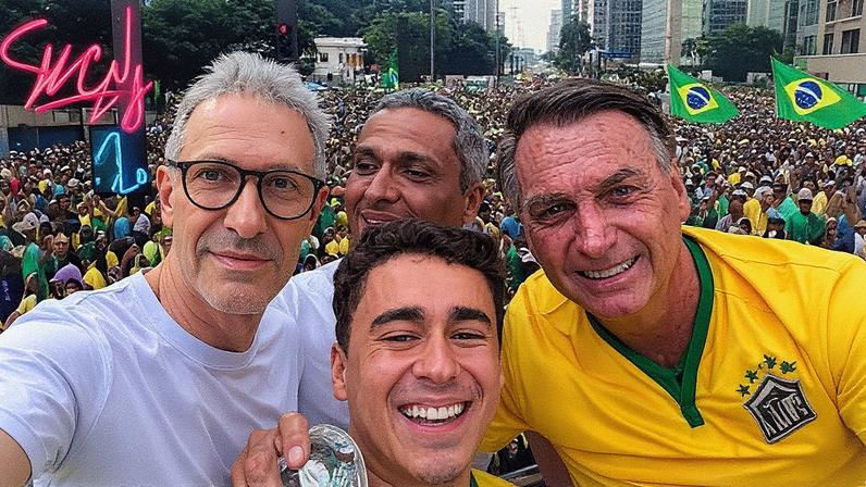Governador de Minas Gerais, Romeu Zema, e deputado federal Nikolas Ferreira participam de ato do ex-presidente Jair Bolsonaro na Avenida Paulista (Foto: Reprodução)
