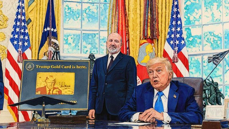 Donald Trump exibe o 'Trump Gold Card', que permite a residência nos EUA, em uma imagem (Foto: Reprodução)
